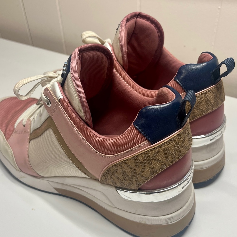 Sz 9 Michael Kors Pink Trainer - Picture 2 of 5